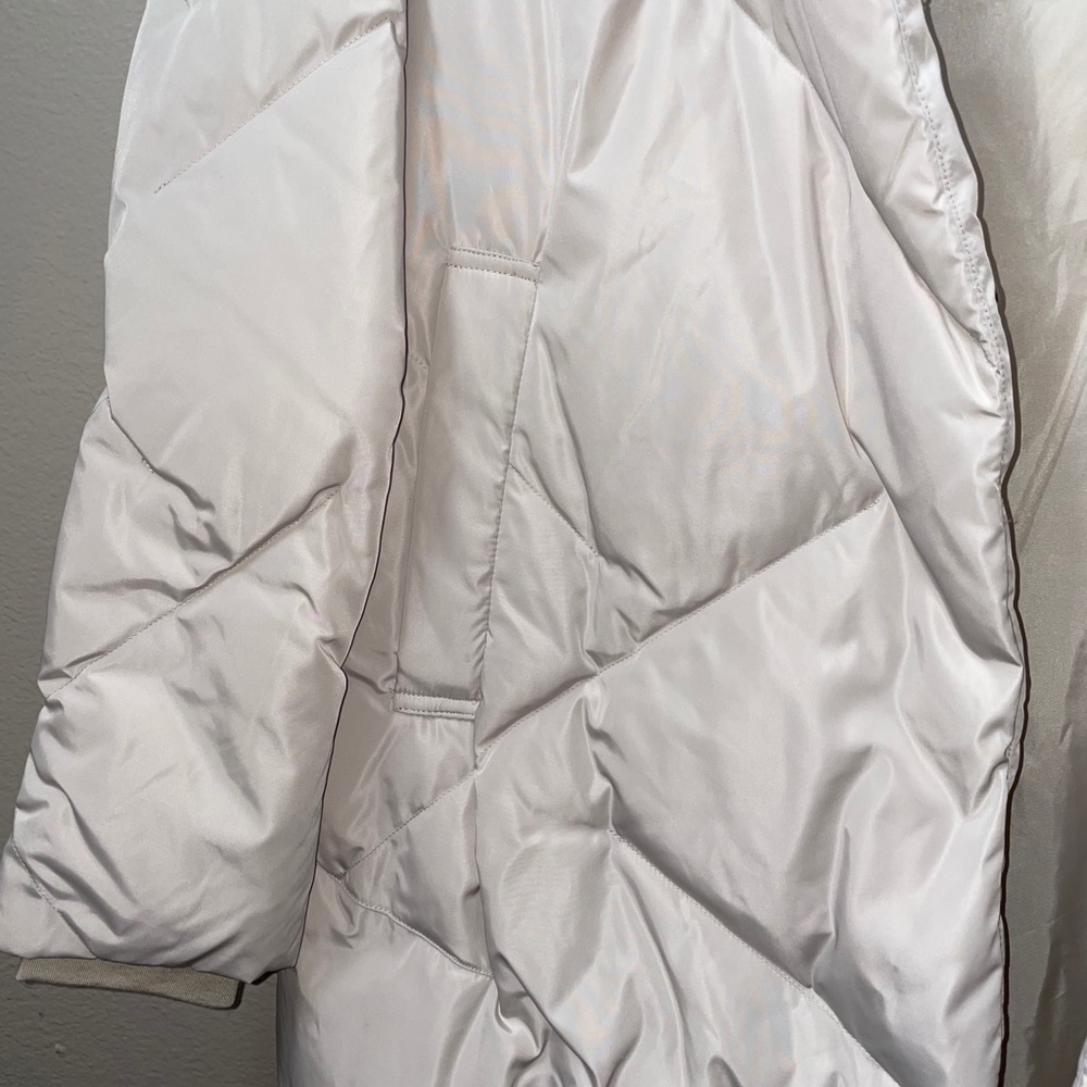 Long puffer jacket 🧥 - Picture 7 of 9